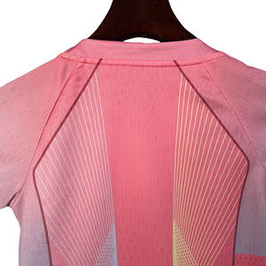 タイのキッズキットサッカーウェアジャージ男の子の年齢層の子供のための若い選手の服 - Product Image 2