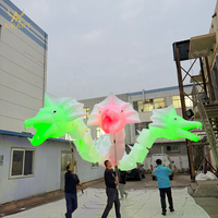 Poupée de dragon gonflable de 6 m de long à 3 têtes avec LED pour spectacle de lanternes nocturnes