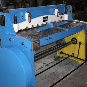 Tuyau de protection en Tenroy, rouleau d'isolation en mousse de caoutchouc noir, avec feuille d'aluminium et adhésif, machine pour fabrication de draps de toit à sandwichs