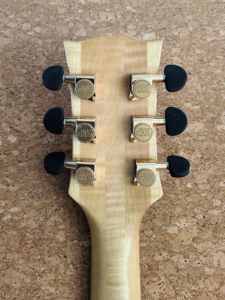 Guitarra de <span class=keywords><strong>Jazz</strong></span> Hecha a Mano, Cuerpo Hueco, Madera de Arce Tallada, Personalizable, Acústica-Eléctrica con Diapasón de Ébano - Product Image 3