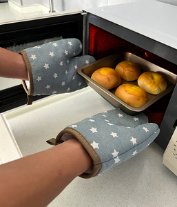 Gants de four en coton et lin épaissis résistants à la chaleur pour la cuisine, la pâtisserie, le micro-ondes et les outils de cuisson à haute température - Product Image 1