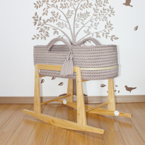 Cesta Moisés Moderna de Madera de Pino Orgánica con Marco de Cuna Natural para Dormitorio y Baño - Product Image 1
