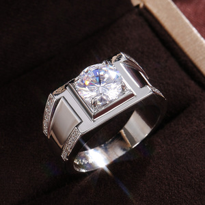Anello F636 di Lusso con Diamante Sintetico Taglio Princess, Stile Fidanzamento per Donna, Placcato in Oro 14K con Pietre Laterali - Product Image 6