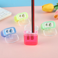 Taille-crayon manuel en plastique à double trou, design compact, marque Winkey, modèle 1152, cadeau idéal pour les élèves du primaire