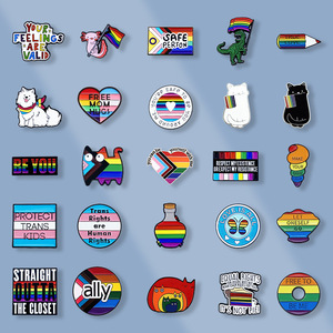 25 estilos de broches esmaltados pintados con el arcoíris progresivo del Orgullo Gay y los derechos trans, para decorar ropa y mochilas. - Product Image 3