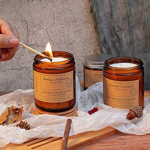 Precio de fábrica, tarro de ámbar personalizado, cera de soja, decoración del hogar, velas perfumadas de larga duración para baño con tapa plateada - Product Image 1