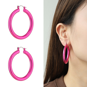 Boucles d'oreilles créoles en acier inoxydable avec revêtement électrophorétique multicolores pour femmes |   Durable, hypoallergénique et imperméable - Product Image 3