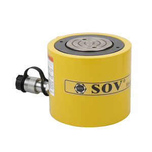 Cylindre hydraulique à simple effet ENERPAC RCS-3000 à faible hauteur, capacité 300T pour pousser, soulever et hisser - Product Image 1