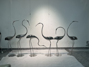 Escultura de Aves de Acero Inoxidable 3D de 170 cm, Altamente Pulida, para Jardín/Patio y Decoración Navideña - Product Image 4