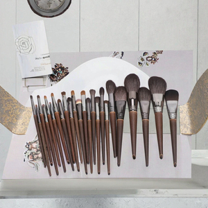 Juego de 24 brochas de maquillaje de pelo de caballo de cabra profesional, 24 piezas, brochas de sombra de ojos negras con bolsa de PU para delineador de cara y labios - Product Image 3