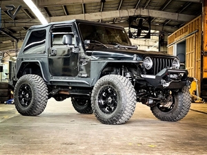 Jantes Beadlock personnalisées Hunt 17 18 20 pouces 5x127 6x135 mm Noir brillant usiné forgé pour Ford Jeep Land Rover Tout-terrain - Product Image 3