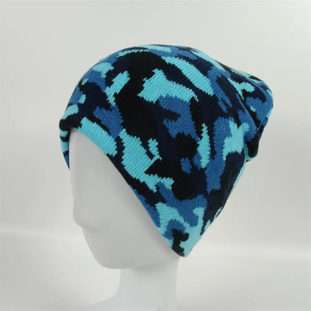 Mens Soft Jacquard Beanie with Camo pattern