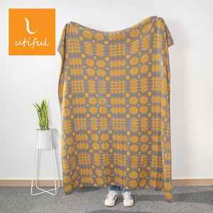 Jaune uni jacquard gallois populaire à 2 côtés avec couverture en tricot <span class=keywords><strong>gris</strong></span> pour Noël <span class=keywords><strong>et</strong></span> les vacances - Product Image 4