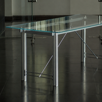 Table de conférence, table à manger, bureau design, structure en aluminium moderne industrielle, verre trempé