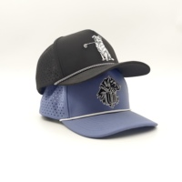 Casquette de baseball ajustable en polyester blanc avec logo brodé léopard, design personnalisé, tendance, 5 panneaux, sportive, perforations découpées au laser, certifiée BSCI, vente en gros
