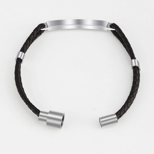 Pulsera trenzada personalizada para hombre y <span class=keywords><strong>mujer</strong></span>, brazalete de <span class=keywords><strong>cuero</strong></span> y acero inoxidable, con grabado de letras y logotipo completo - Product Image 5
