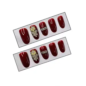 Nail Art Wear Muestra gratis Ataúd largo diseñado Cubierta completa a granel Etiqueta privada Pie 3D 100 piezas Nuevo dedo Lindo Press-On Nails para