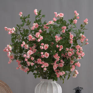 ورود اصطناعية صغيرة بساق واحدة ، زهور حرير طويلة الساق لديكور المنزل الاسكندنافي - Product Image 5