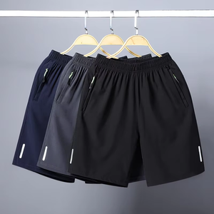 Shorts de course pour hommes personnalisés, respirants, à séchage rapide, légers, réfléchissants, sportifs, avec poche zippée et taille élastique - Product Image 2