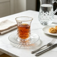 Lot de douze tasses à thé et soucoupes en verre gravé à bord doré turc, vintage, transparent, écologique, compatible lave-vaisselle, pour hôtels
