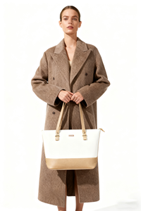 Ensemble de 3 sacs pour femme en <span class=keywords><strong>cuir</strong></span> PU <span class=keywords><strong>beige</strong></span> et blanc, esthétique neutre et douce, comprenant un sac fourre-tout, une bandoulière et une pochette avec accent pompon - Product Image 2