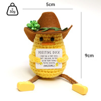 Vente en gros de poupées amigurumi au crochet faites à la main, mignonnes, originales et apaisantes, avec étiquettes, pour la décoration de la maison et du bureau