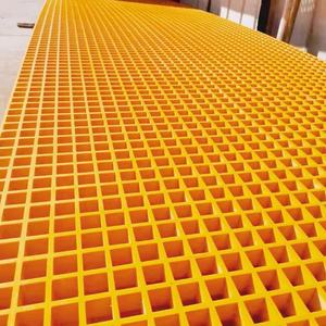 Rejilla de Fibra de Vidrio Reforzada con Plástico (FRP) para Plataformas, Escaleras, Pasarelas y Canales de Drenaje en Talleres de Lavado de Coches - Product Image 2