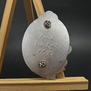 Cặp vợ chồng đẹp chất lượng cao Nhà cung cấp bột ngọc trai lãng mạn mạ vàng tùy chỉnh ve áo pins - Product Image 2