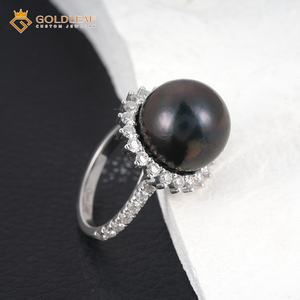 Anillo Clásico de Compromiso, Boda y Fiesta Goldleaf IGI de Oro de 18K con Perla Natural y Moissanita para Unisex - Product Image 2