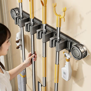 Soporte para fregona montado en la pared, color azul, acabado cromado, organizador de almacenamiento sin perforaciones para puerta de baño - Product Image 1