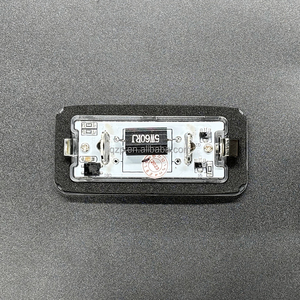 Ampoules de véhicule lumineuses Offre Spéciale accessoires de voiture lampe de numéro de plaque d'immatriculation LED pour <span class=keywords><strong>Fiat</strong></span> <span class=keywords><strong>500</strong></span> <span class=keywords><strong>Abarth</strong></span> <span class=keywords><strong>500</strong></span> 2007-2020 - Product Image 4