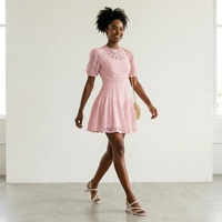 Robe Courte Blanche Femme Nouvelle Collection à Dentelle Broderie Anglaise et Ourlet Festonné – Idéale pour l'Été – Meilleure Vente