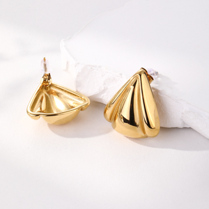 Pendiente triangular de textura gruesa grande de acero inoxidable chapado en oro de 18K Pendientes de estilo coreano inspirados en tejanos femeninos lindos - Product Image 6