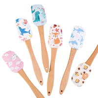 Spatule en silicone motif animal de dessin animé avec manche en bois, résistante à la chaleur et antiadhésive, idéale pour la pâtisserie, le mélange de crèmes et de confitures
