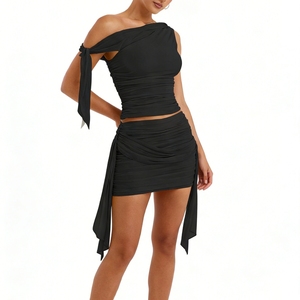 ชุดเซ็ตสองชิ้นสำหรับผู้หญิงแบบไหล่เดียวผ้าซีทรูผูกโบว์รัดรูป - เสื้อครอปและกระโปรงสั้นสำหรับงานปาร์ตี้แฟชั่น - Product Image 1