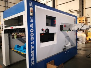 Machine de découpe et de rainurage à plat semi-automatique à prix d'usine pour boîtes en carton ondulé - Product Image 3