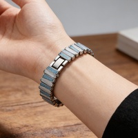 Bracelet à breloques en PVC coloré irrégulier pour montre série 11, modèle fin haut de gamme pour femmes, fermoir à pression de 14 mm