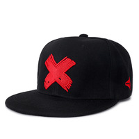 Gorra Snapback Negra con Bordado de X Rojo, Gorra de Béisbol de Ala Plana Estilo Hip Hop para Hombre, Ropa Urbana