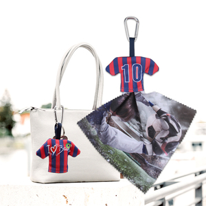 Paño de Limpieza Óptica de Microfibra Reutilizable con Forma de Camiseta en Oferta, con Bolsa - Product Image 4