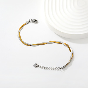 Pulsera de Cadena de Doble Capa con Diseño Geométrico, Chapada en Oro de 18k, Acero Inoxidable, Joyería de Moda Unisex - Product Image 2