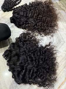 Lot de Cheveux Humains Bouclés Naturels Non Traités, Tissage de Cheveux Vierges à Texture Douce pour la Confection de Perruques, Extensions, Coiffure en Salon et Usage Esthétique - Product Image 6