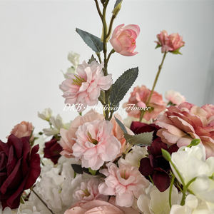 Boules de fleurs artificielles en soie rouge en gros pour la décoration de toile de fond de mariage, style moderne, boule de fleurs de rose - Product Image 5