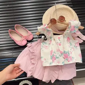 Детская летняя одежда с цветочным принтом, топы с короткими рукавами и шорты для девочек, модные комплекты одежды для маленьких девочек