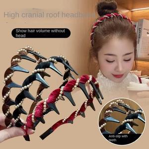 موجة اللؤلؤ الفرنسي مع نسيج الأسنان المغطى بحجر الراين - Product Image 4