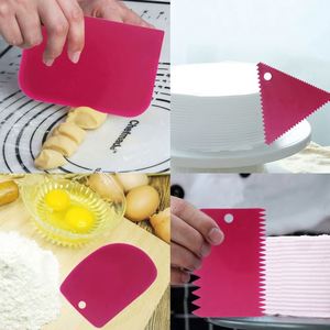 3 Pcs Cake Scraper Smoother Set, Cake Icing Smoother Tool for Cake Decorating, Plastic Dough Scraper - Product Image 4