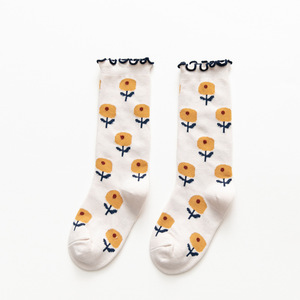 Chaussettes de cheville à volants pour enfants-Chaussettes colorées pour enfants avec motifs vibrants Chaussettes extensibles douces pour le jeu quotidien et les vêtements d'école - Product Image 3