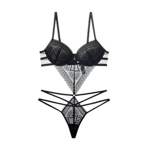 Lingerie sexy une pièce de style européen et américain, body en dentelle à armatures de style français, en tissu nylon Dobby, léger effet sculptant, pour petites poitrines, rouge - Product Image 5