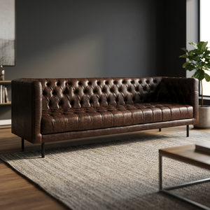 Canapé d'extérieur trois places en cuir capitonné marron de style Chesterfield traditionnel pour jardin et villa - Product Image 2