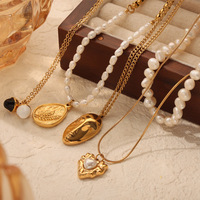 Chic Style Tempérament Géométrique Texture Pendentif Collier Perle D'eau Douce Perlé En Acier Inoxydable Collier Ras Du Cou Pour Les Femmes