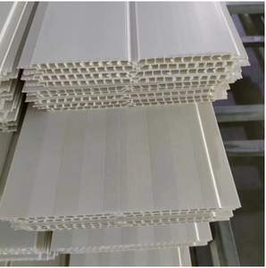 Panneau de plafond en <span class=keywords><strong>PVC</strong></span> personnalisé par le fabricant <span class=keywords><strong>200</strong></span>/250/300 <span class=keywords><strong>MM</strong></span> Panneau de plafond en <span class=keywords><strong>PVC</strong></span> à emboutissage intérieur commun - Product Image 3